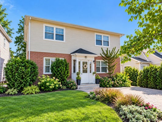 54 MARWOOD RD N, PORT WASHINGTON, NY 11050 - Image 4feffb3155ec7ab2b7b90f30e004f50c/1970523374
