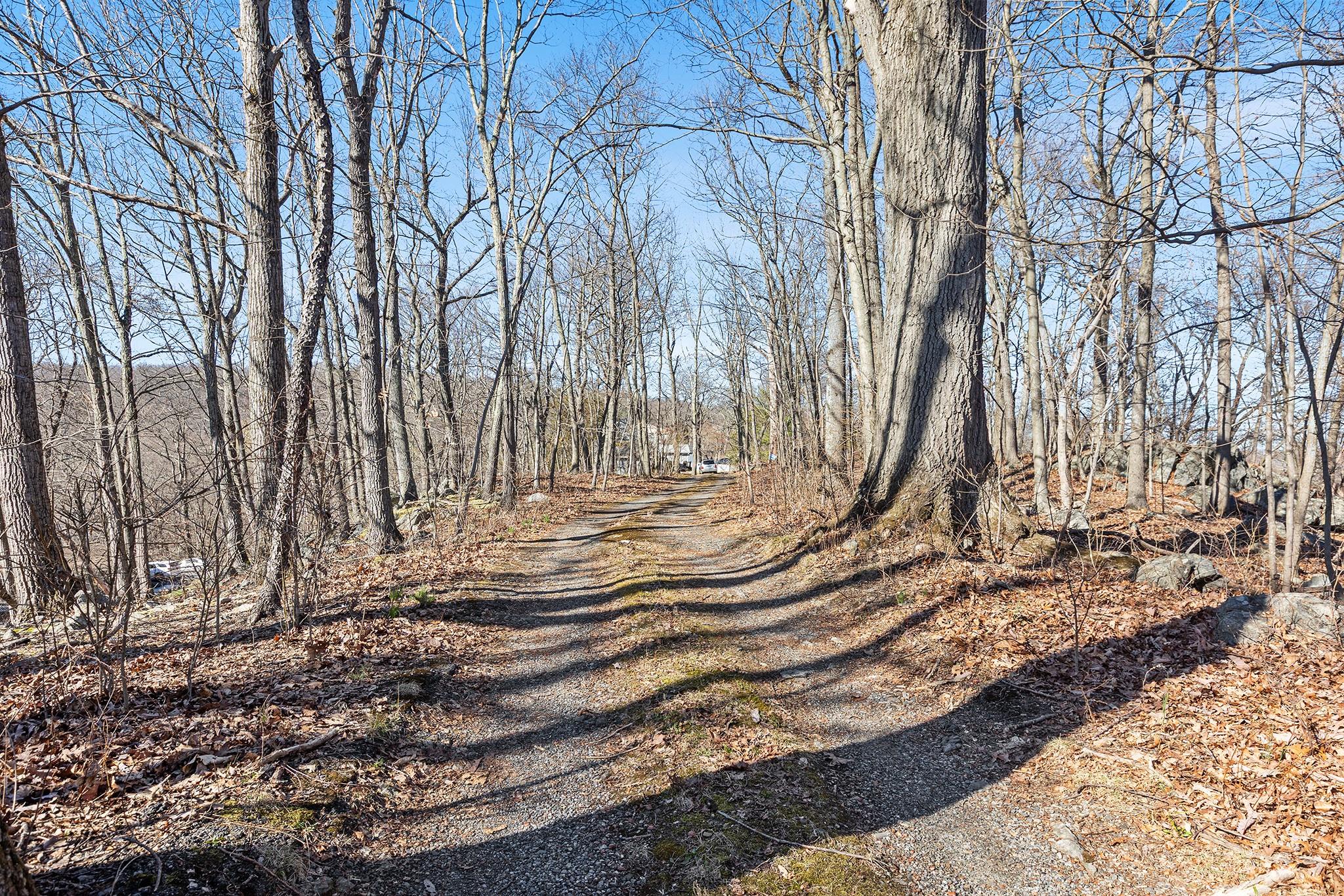 40 N Maple Road, Lake Peekskill, New York image 3