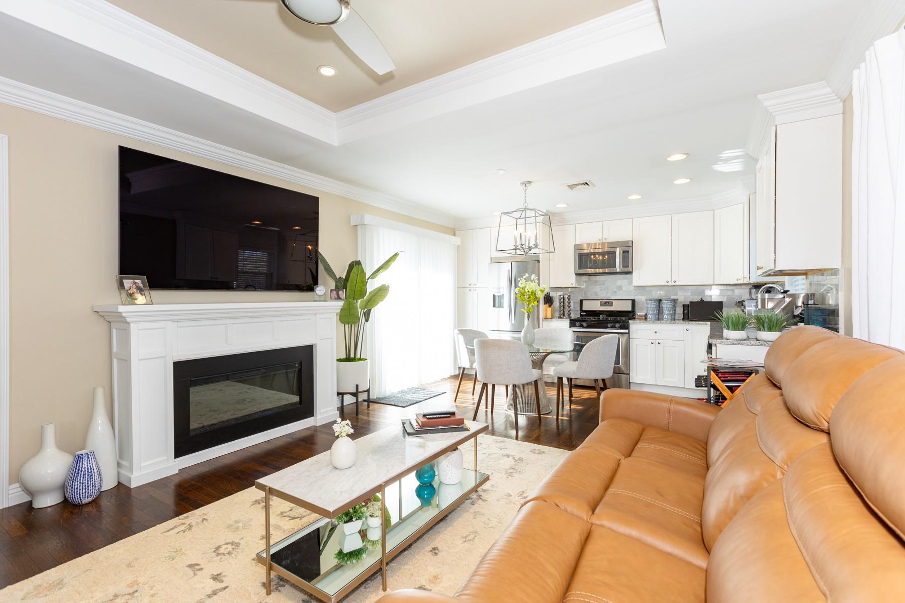 130 Meroke Lane, East Islip, Florida image 2