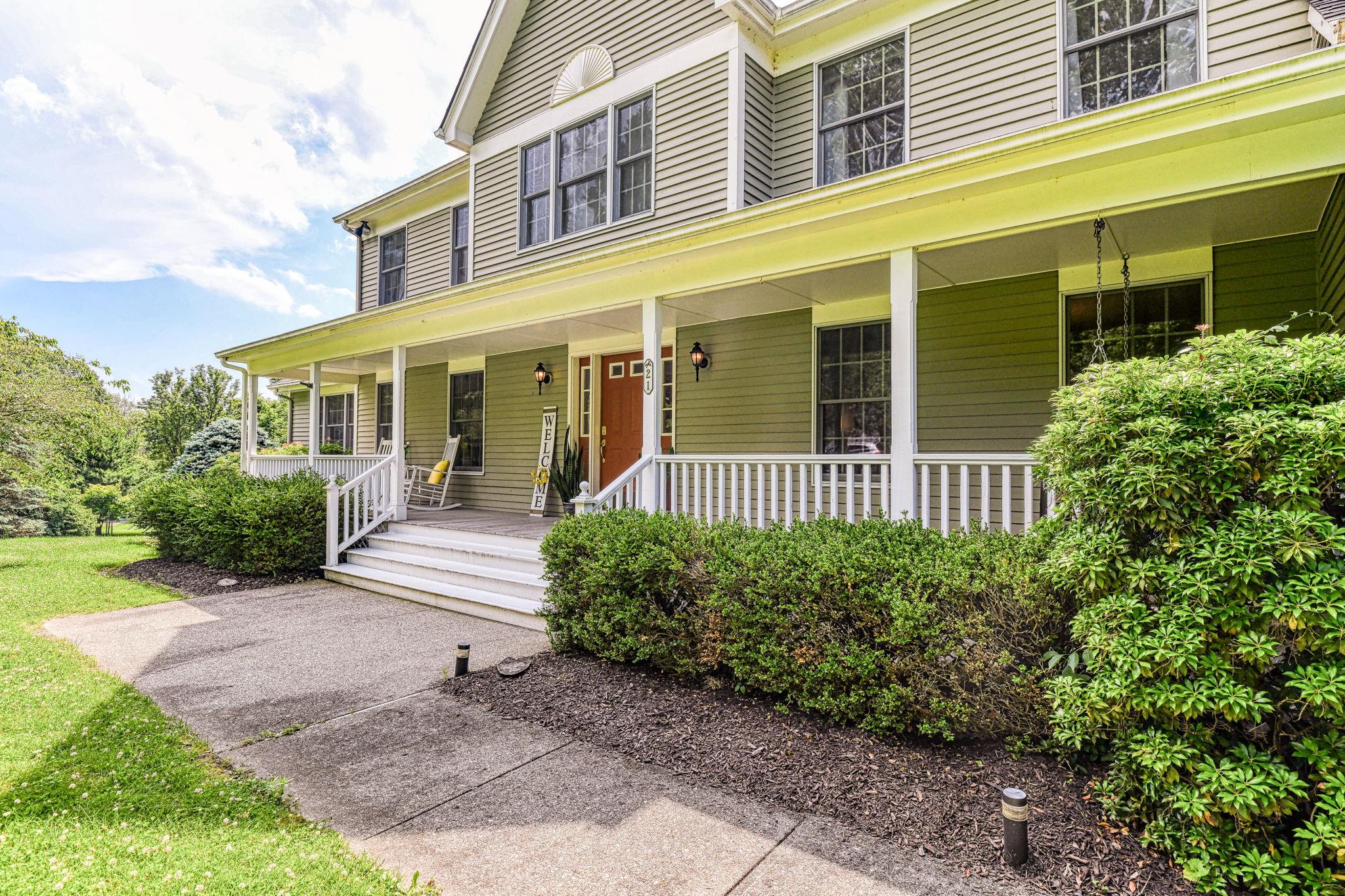 21 Crystal Farm Road