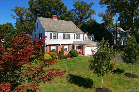 Photo of 69 Mason Drive, Manhasset, NY 11030 (MLS # 919941)