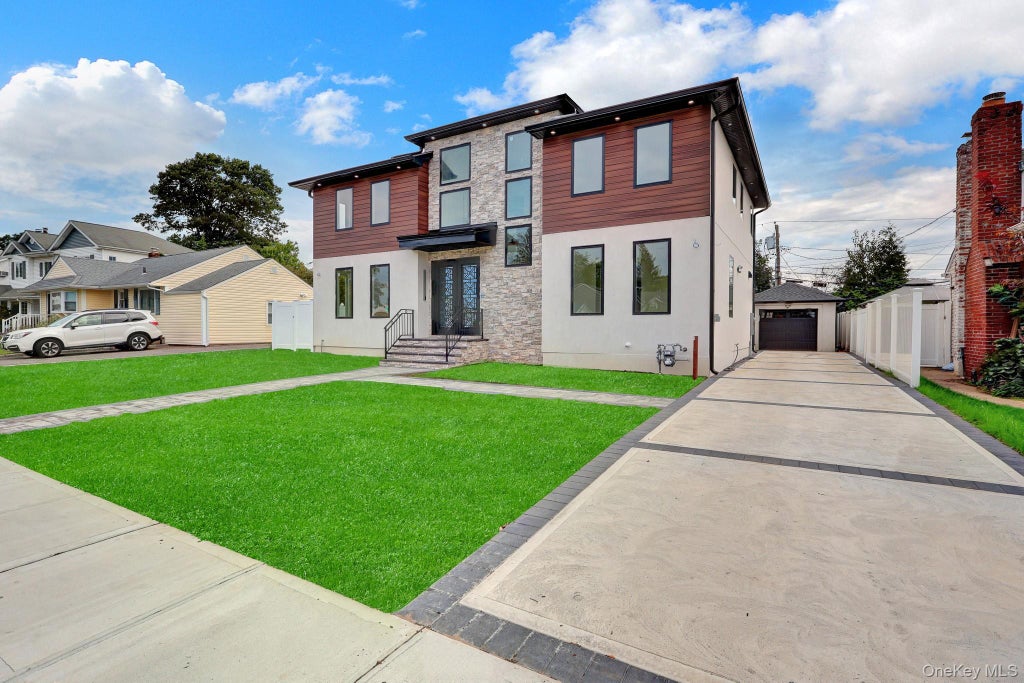 Photo of 81 E End Avenue, Hicksville, NY 11801 (MLS # 1052273)