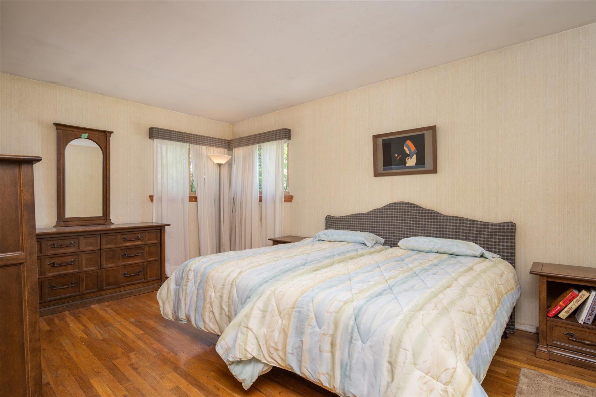 119 Reed Drive, Roslyn, New York image 5