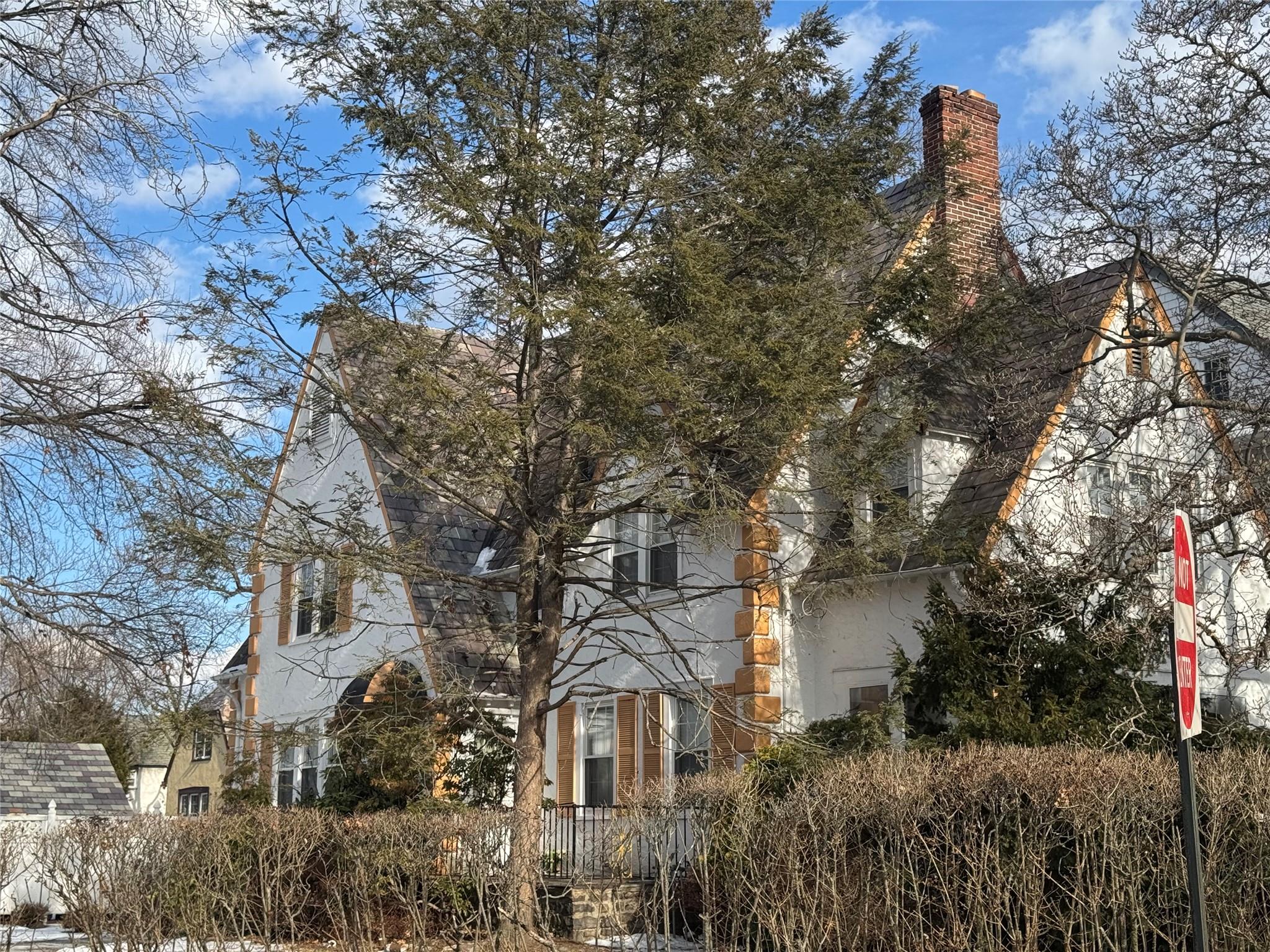 319 Summit Avenue, Mount Vernon, New York image 3