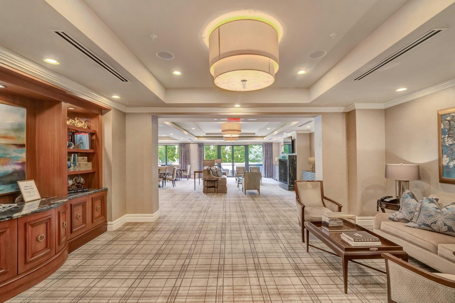 1000 Royal Court 1107