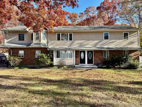 141-143 Oakdale Bohemia Road Oakdale NY 11769