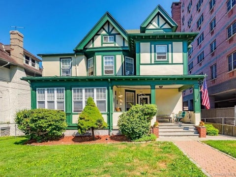 Apartment For Rent - 131 Lockwood Avenue<br/> New Rochelle, NY 10801