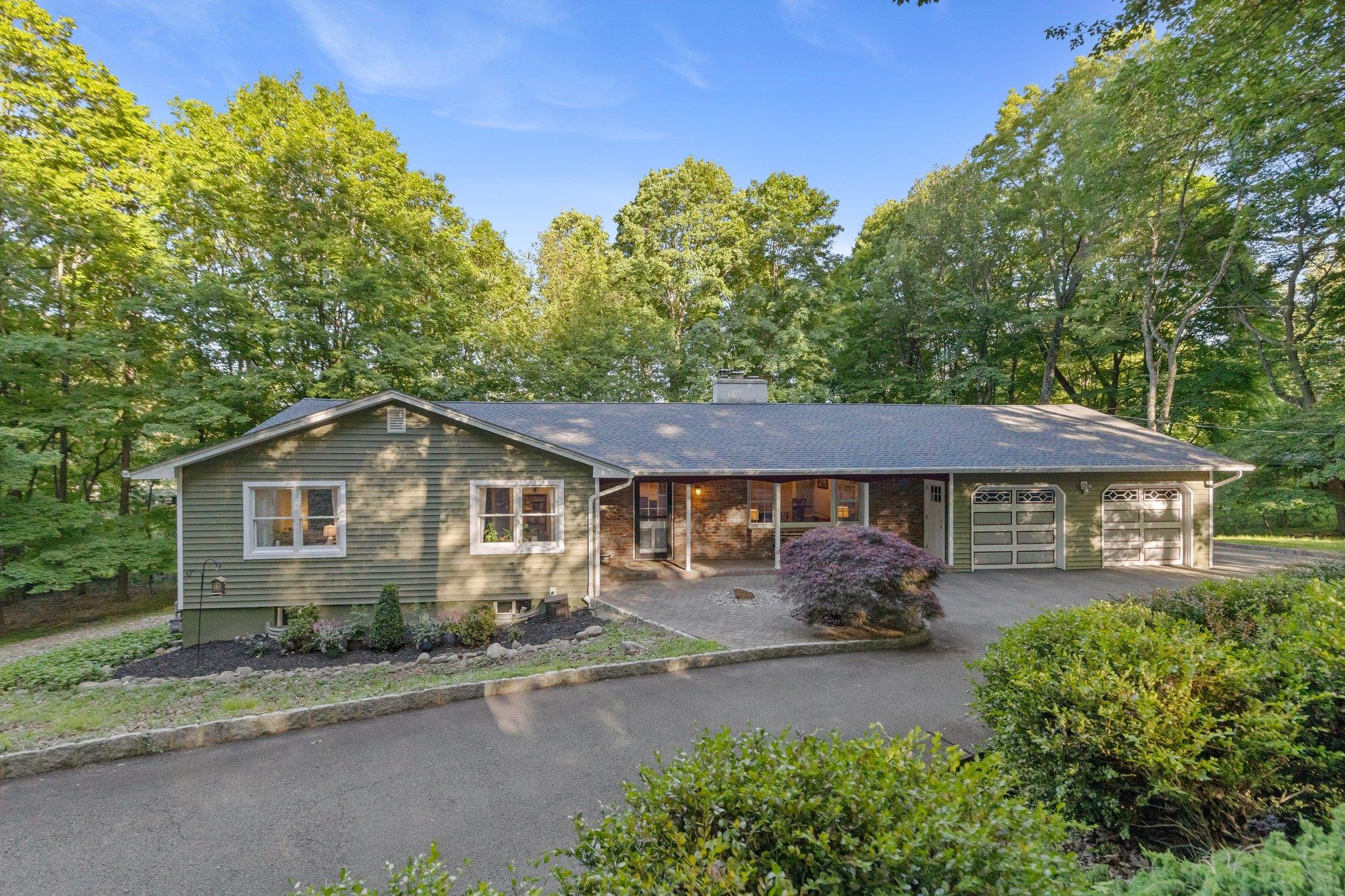 447 Phillips Hill Road, New City, New York image 1