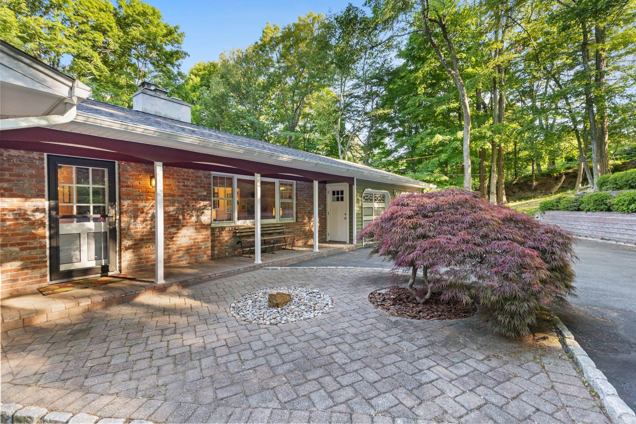 447 Phillips Hill Road, New City, New York image 2