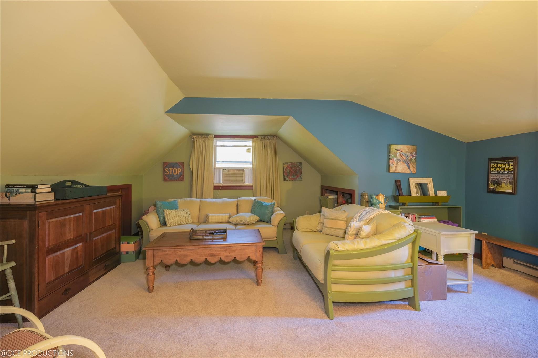 Rhinebeck, New York 12572, United States, 2 Bedrooms Bedrooms, ,2 BathroomsBathrooms,Residential,Active,158636