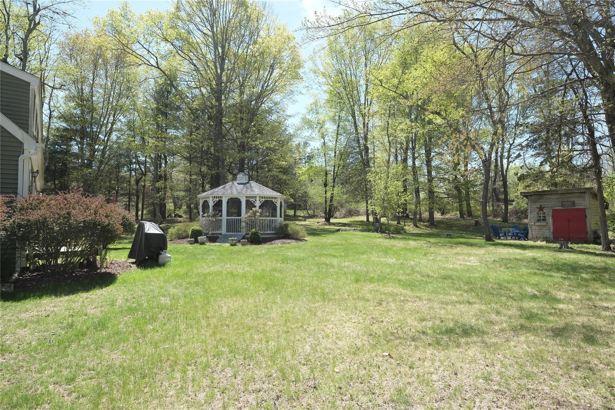 Rhinebeck, New York 12572, United States, 2 Bedrooms Bedrooms, ,2 BathroomsBathrooms,Residential,Active,158636