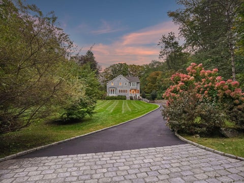 Homes For Sale - 10 Hickory Lane<br/> Bedford, NY 10506