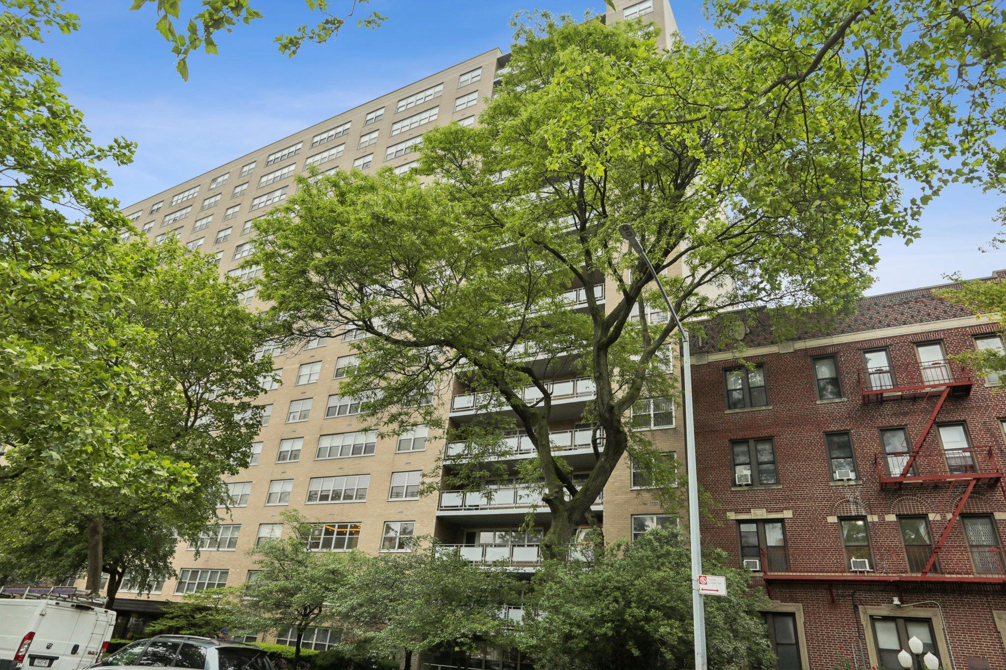 135 Ocean Parkway #17H, Brooklyn, New York image 2