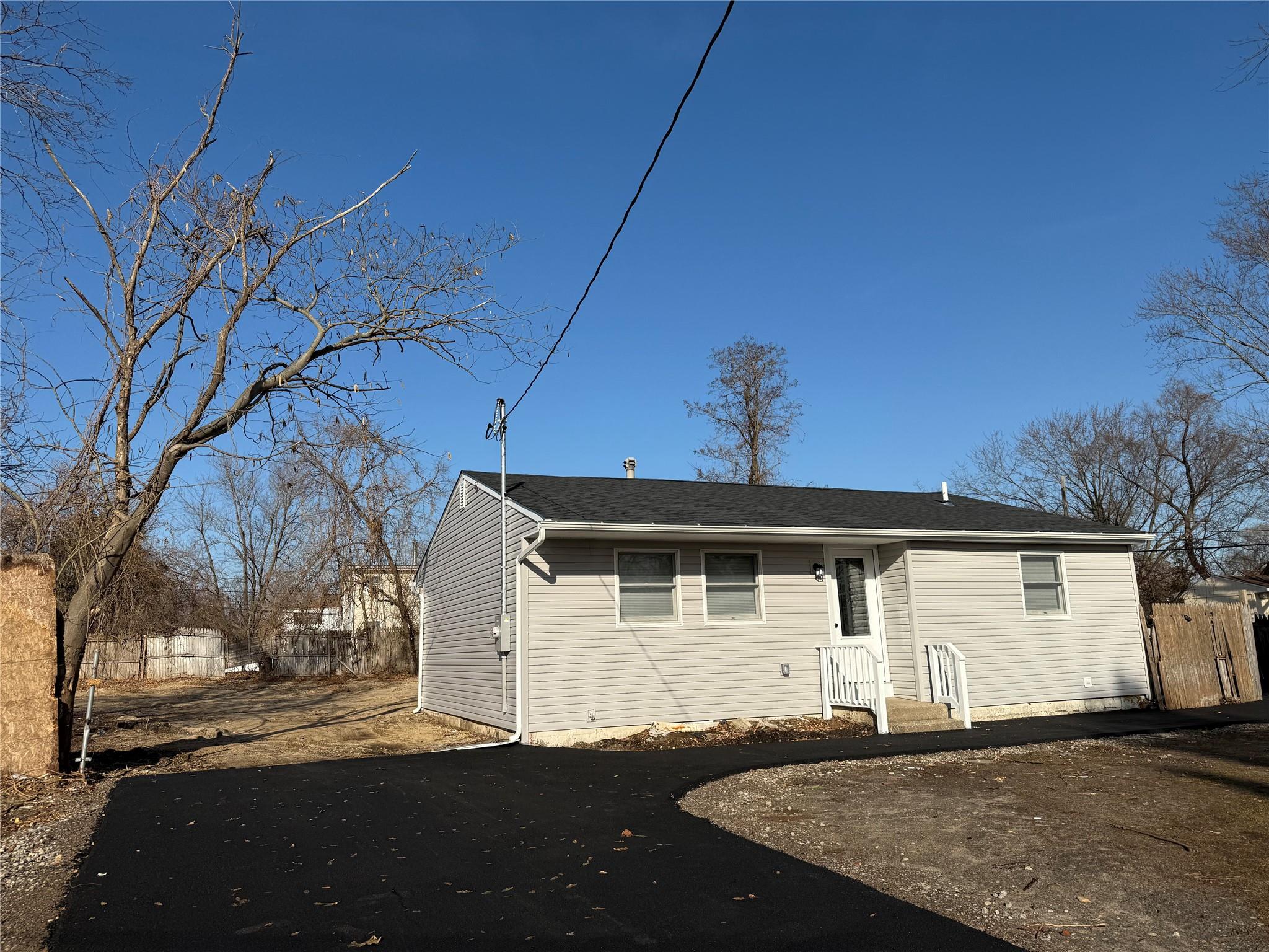 19 E Walnut Street, Central Islip, New York image 1