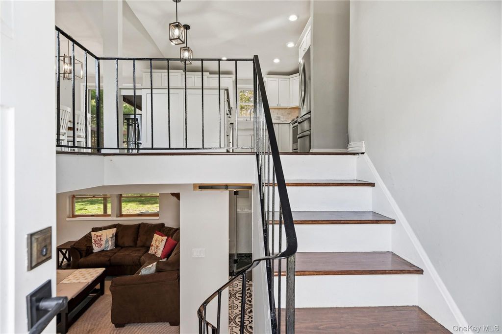 Photo of 12 Branch Lane, East Setauket, NY 11733 (MLS # 987786)