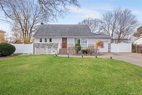 50 S 30th Street Babylon NY 11798