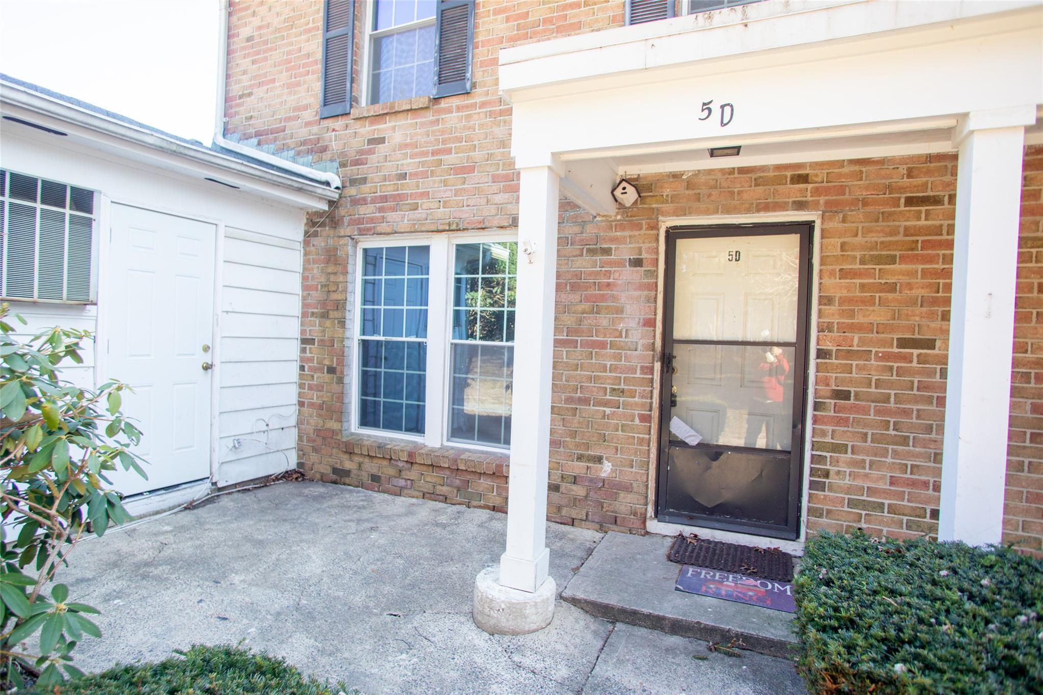 5 Ethan Allen Court, Ridge, New York image 3