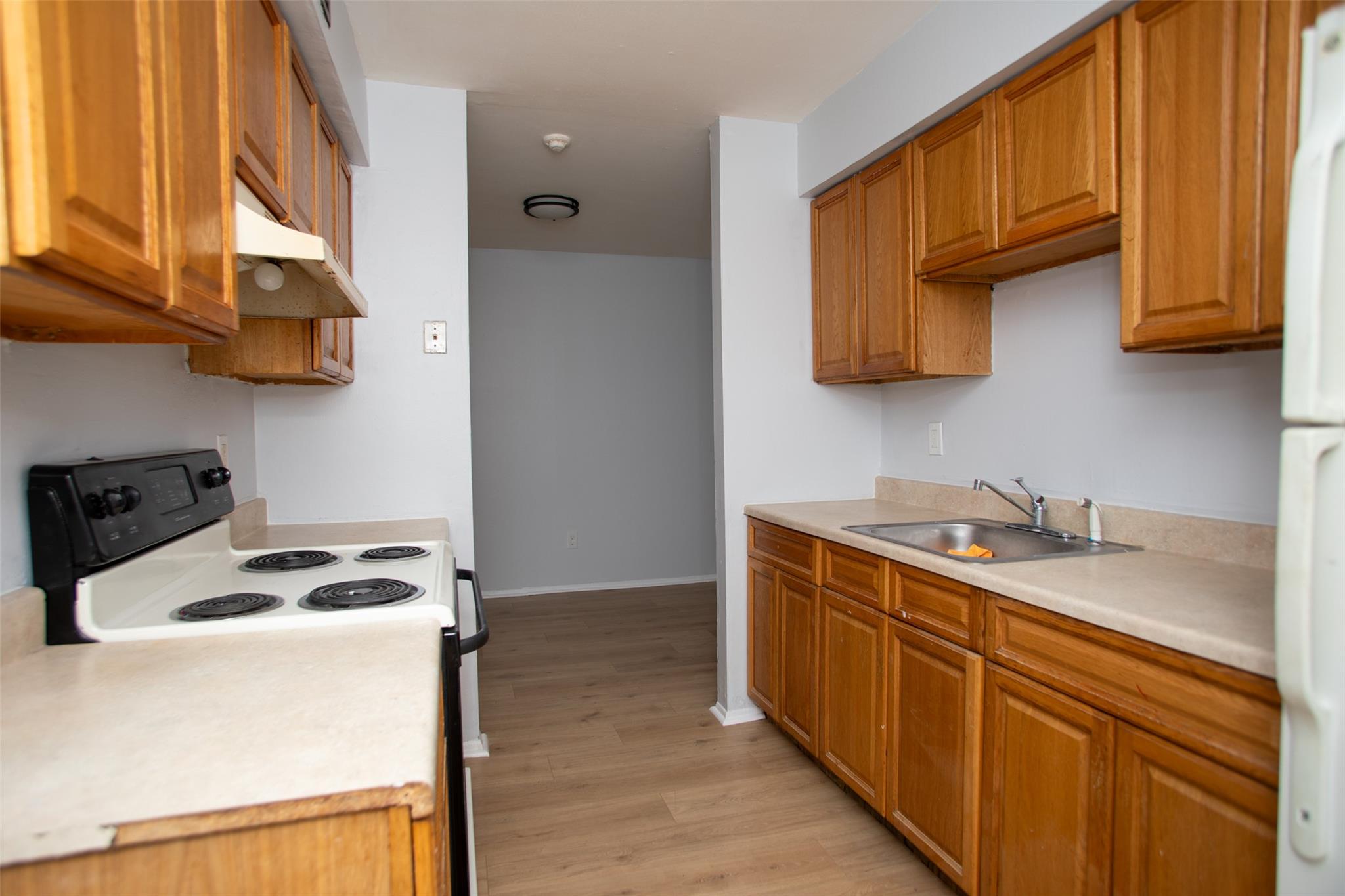 5 Ethan Allen Court, Ridge, New York image 14