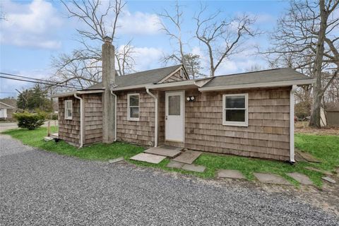 1278 W Main Street Riverhead NY 11901