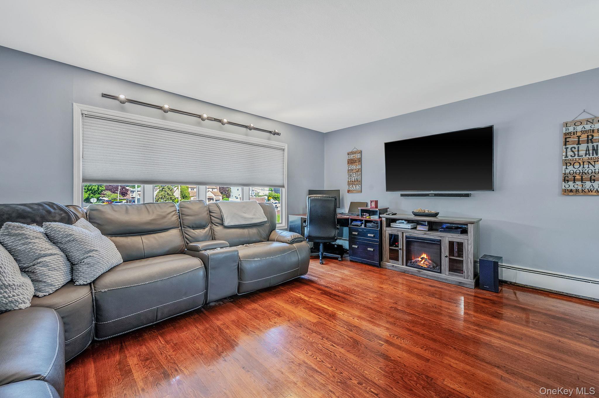 413 N Broadway