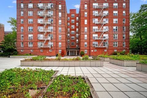 Homes For Sale - 517 Riverdale Avenue #4A<br/> Yonkers, NY 10705