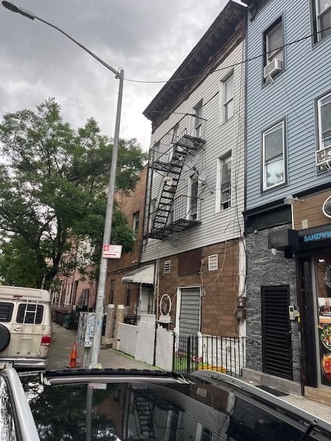 139 Evergreen Ave Brooklyn NY 11206