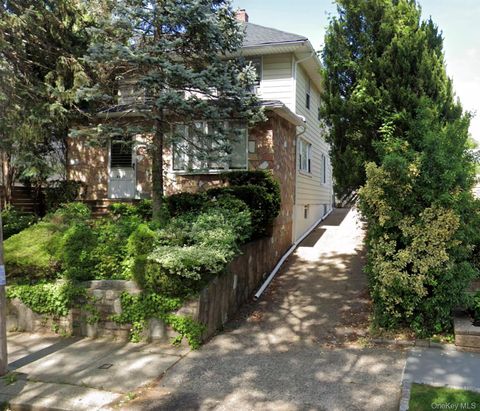 4521 248th Street Little Neck NY 11362