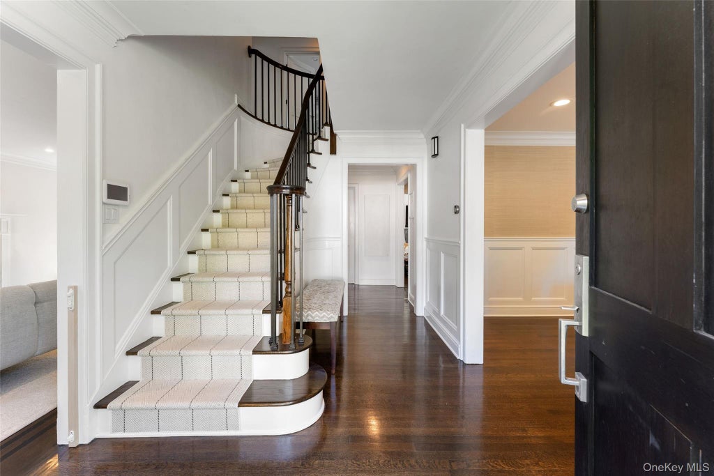 Photo of 57 Tisdale Road, Scarsdale, NY 10583 (MLS # 1016186)