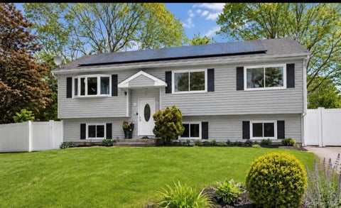 Apartment For Rent - 165 N 27th Street<br/> Wyandanch, NY 11798