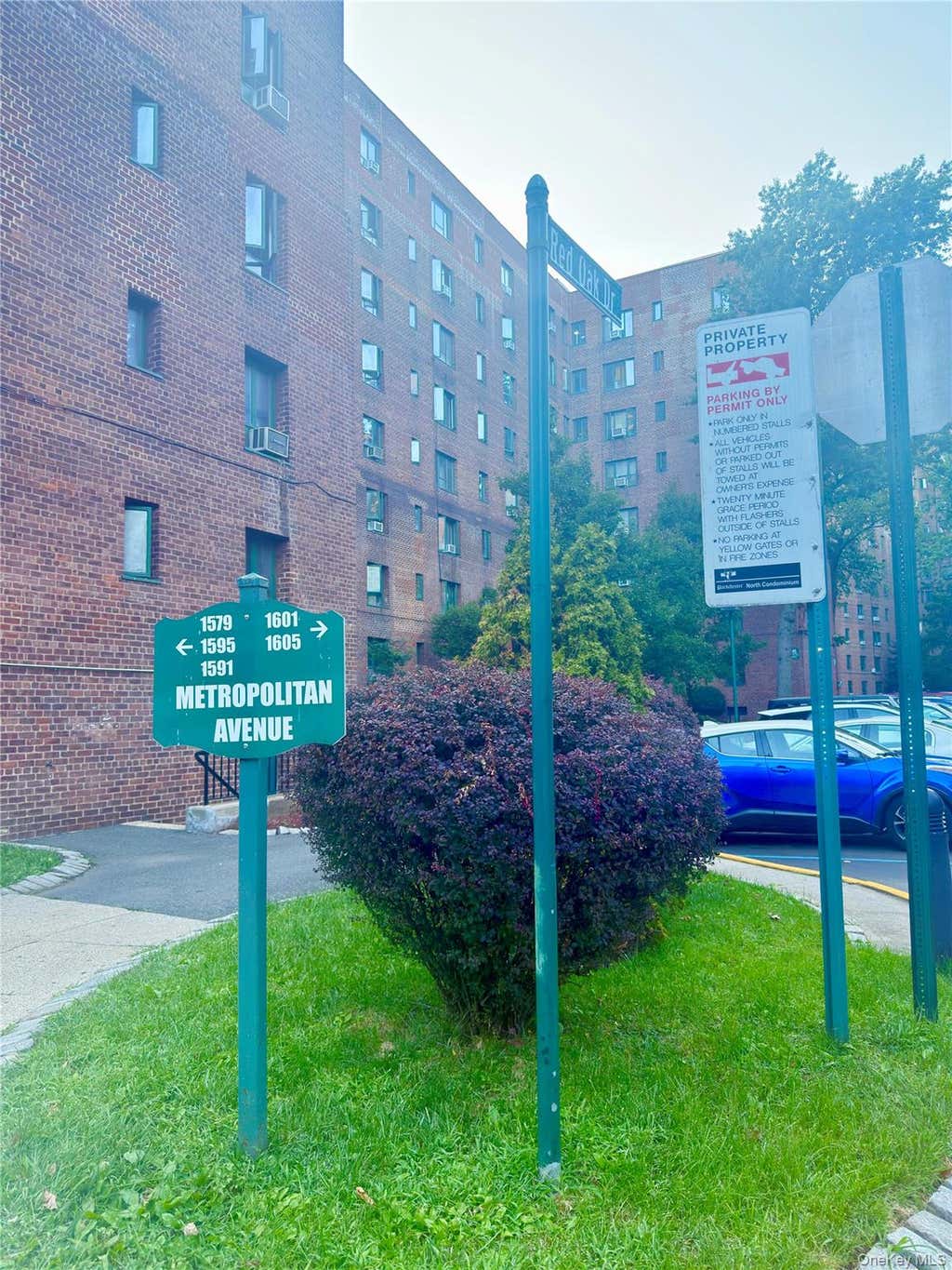 Photo of 1591 Metropolitan Avenue #5C, Bronx, NY 10462 (MLS # 1042082)