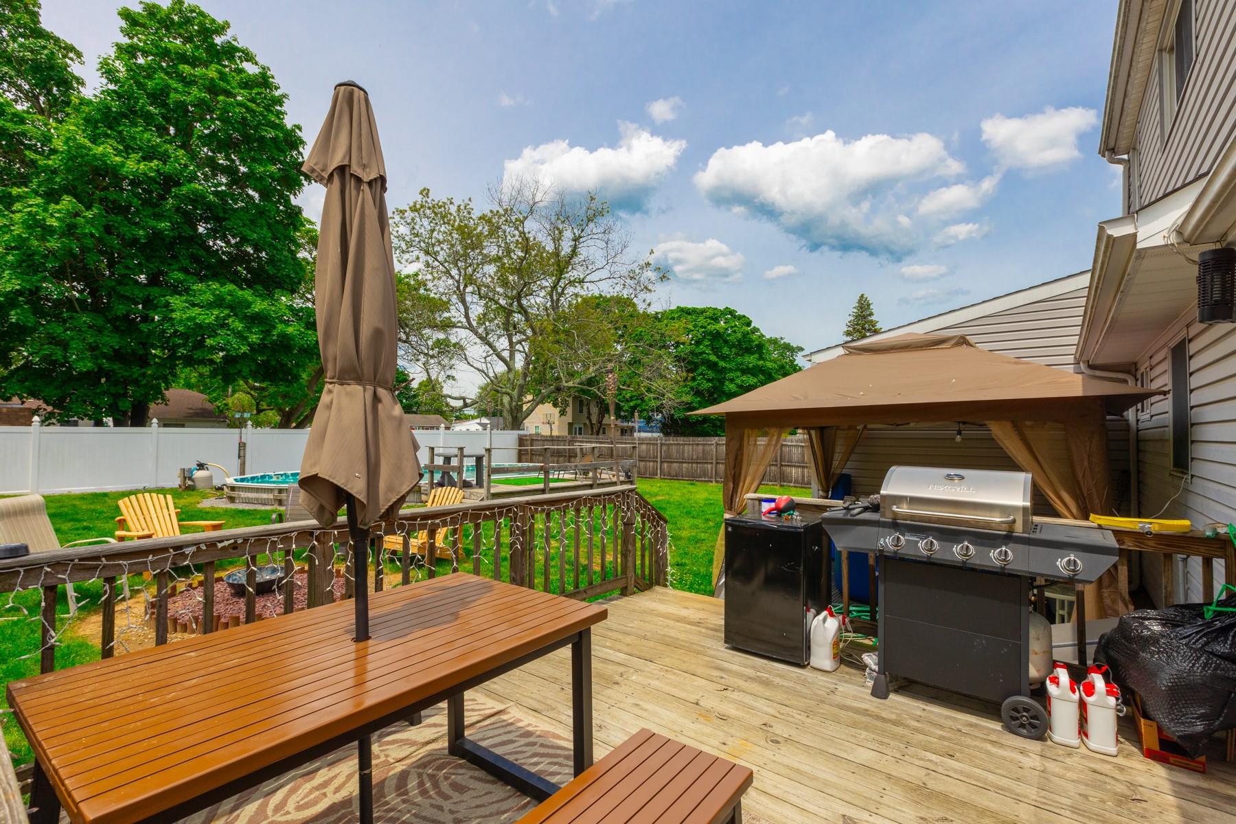 1340 Lombardy Boulevard, Bay Shore, New York image 20