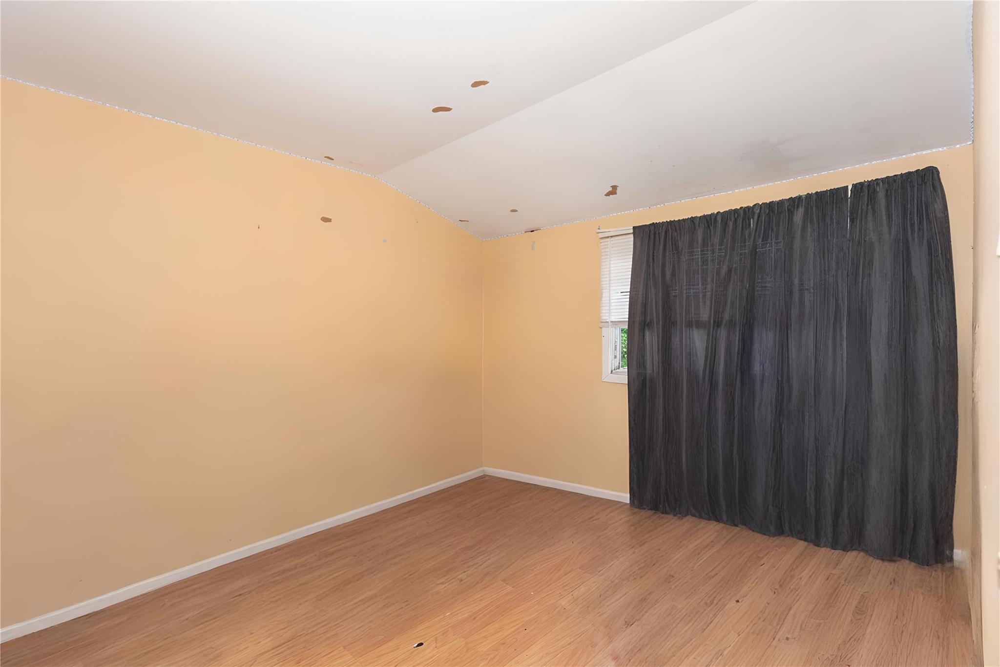 1340 Lombardy Boulevard, Bay Shore, New York image 11