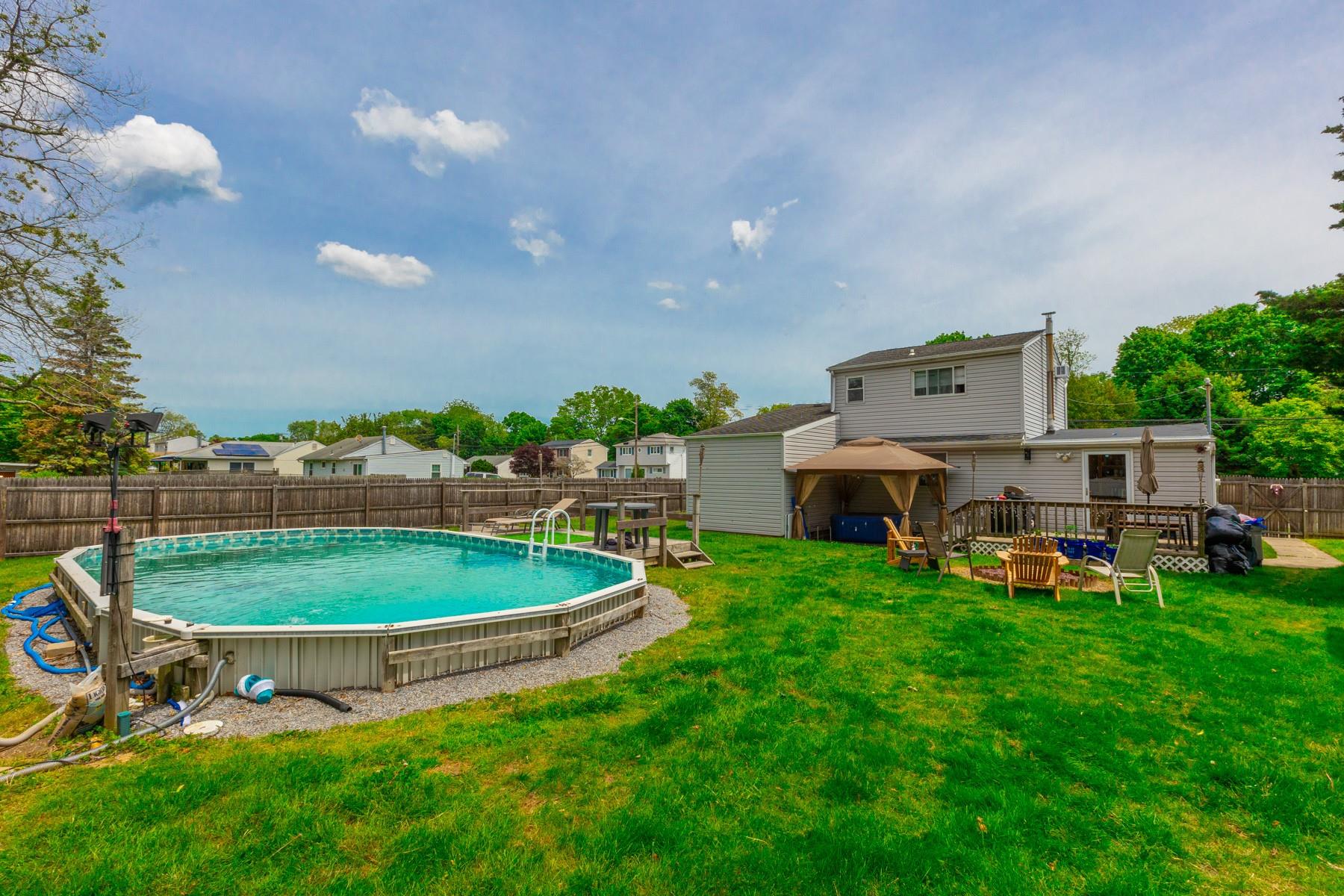 1340 Lombardy Boulevard, Bay Shore, New York image 23