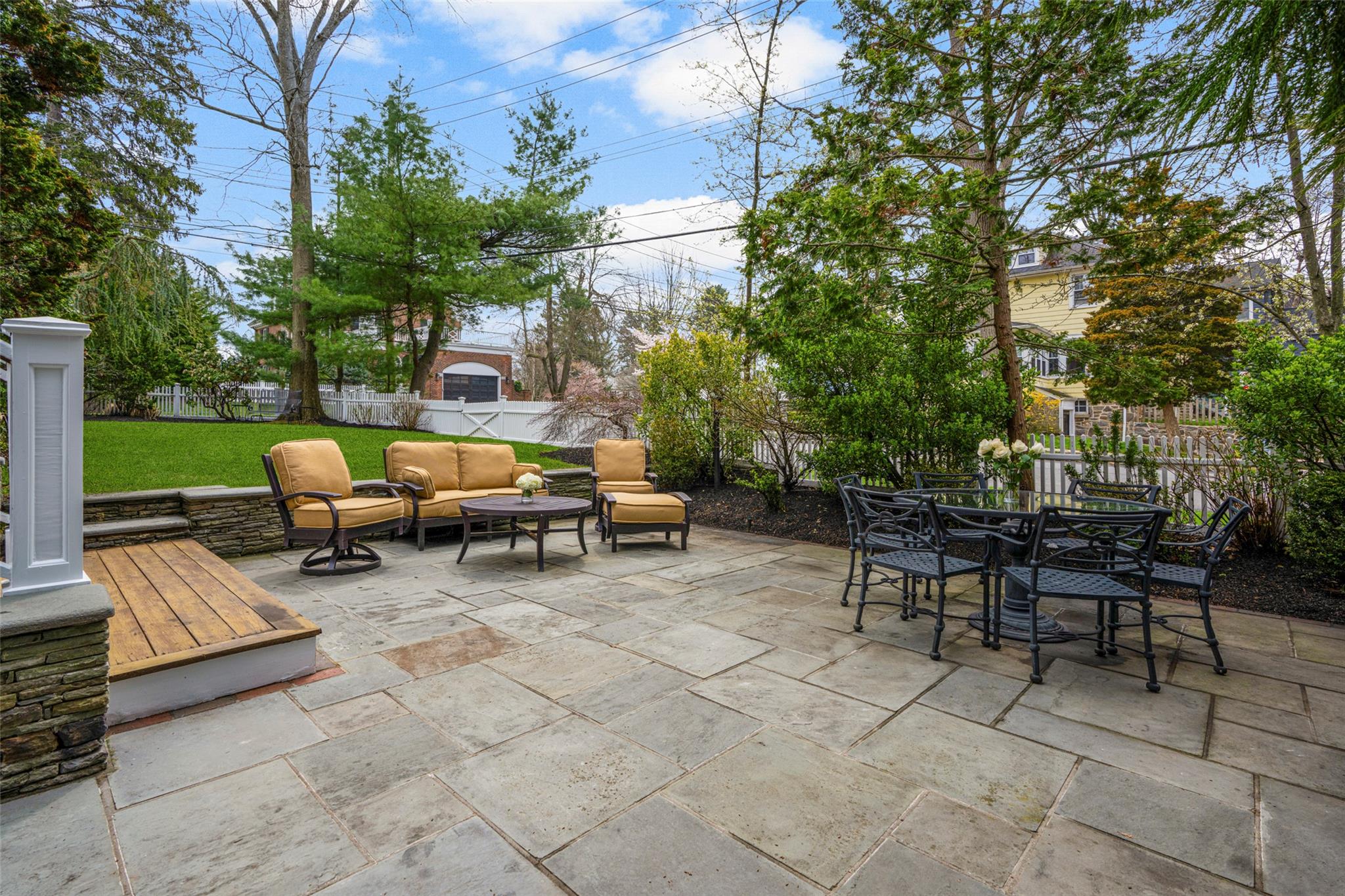 16 Locust Avenue, Larchmont, New York image 24