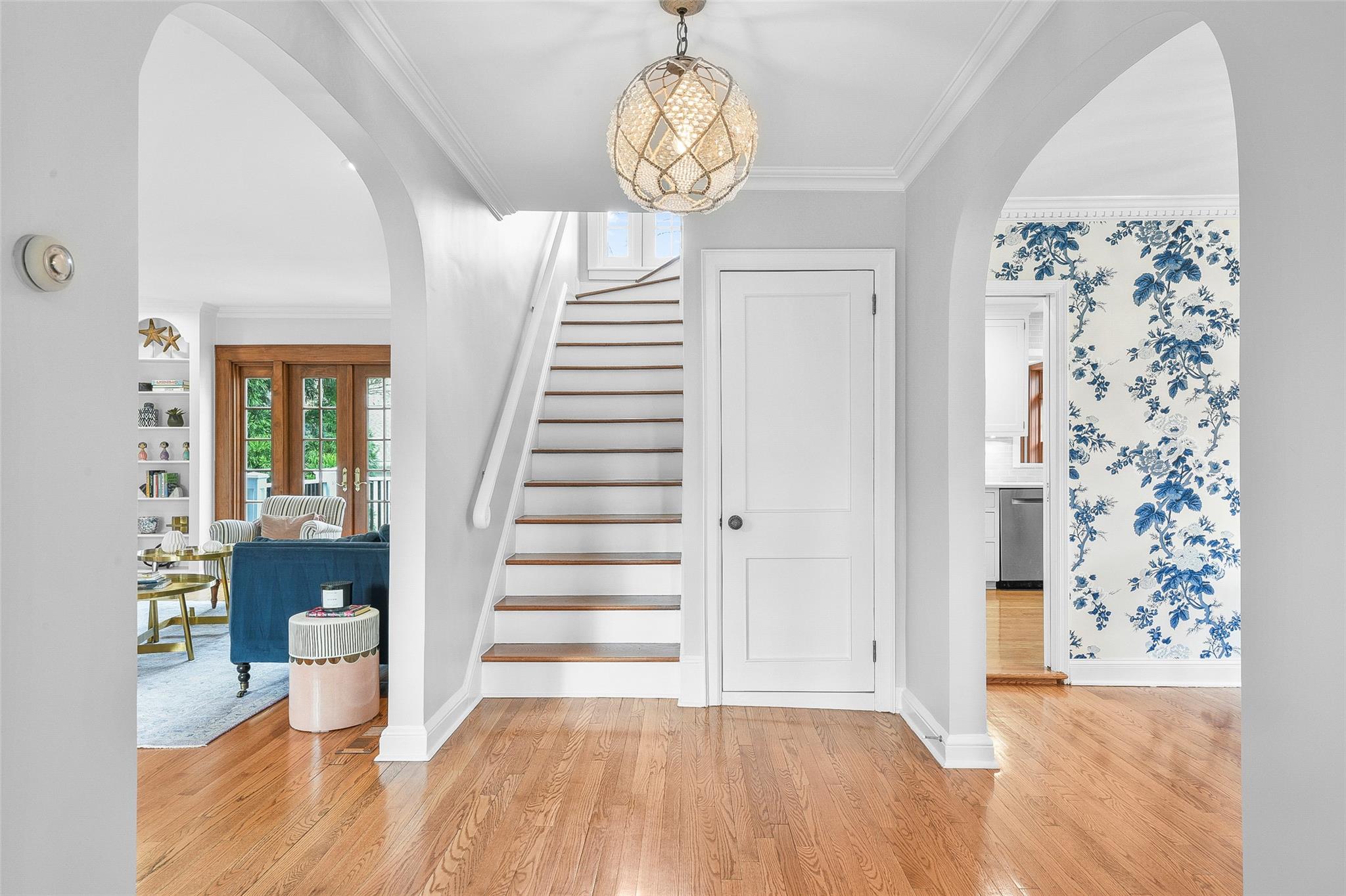 16 Locust Avenue, Larchmont, New York image 4
