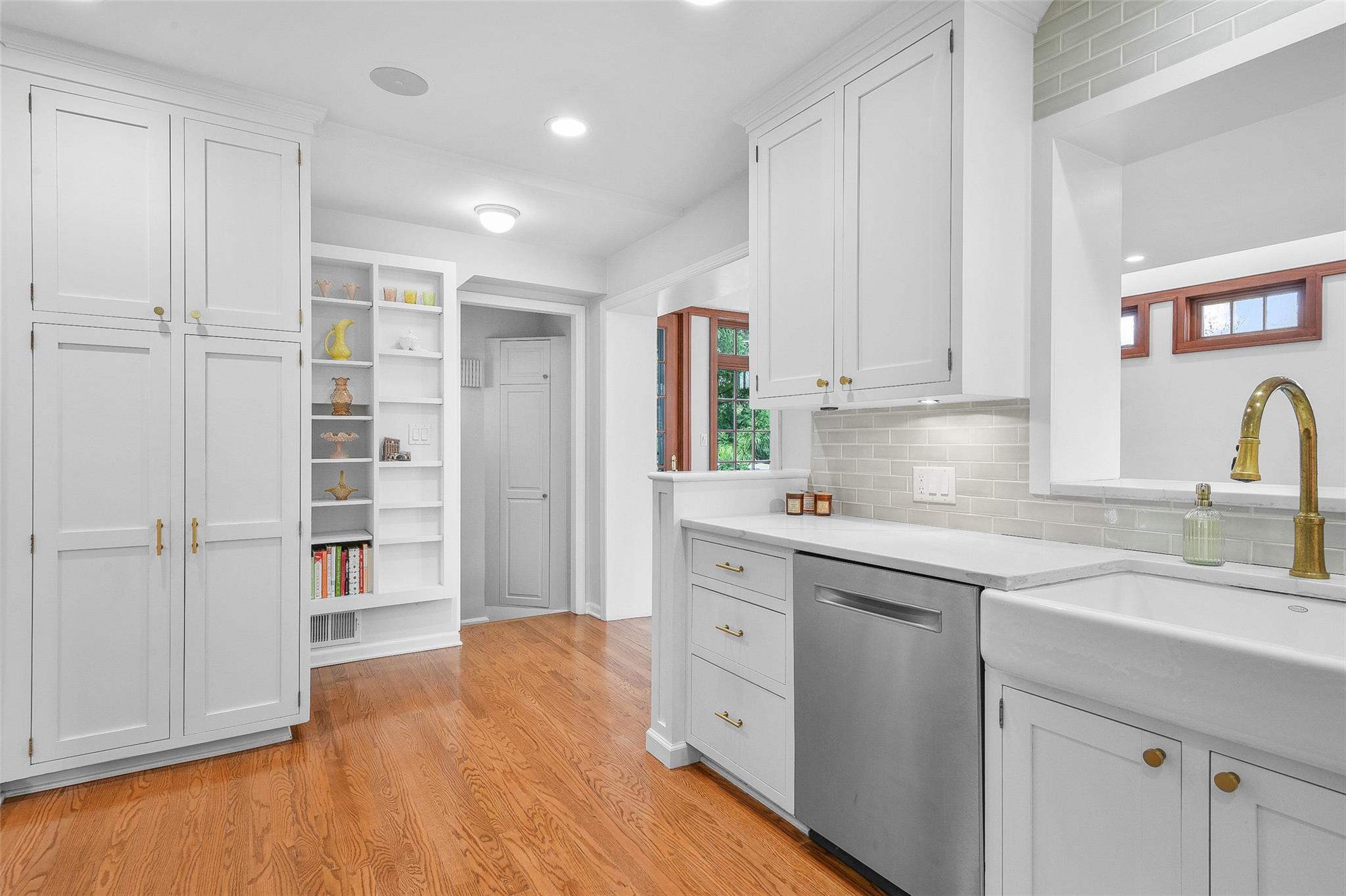 16 Locust Avenue, Larchmont, New York image 18