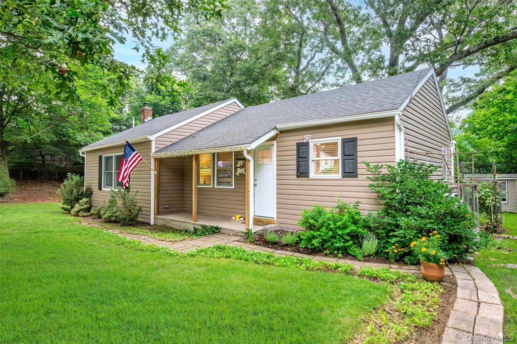 Photo of 27 Glen Drive, Sound Beach, NY 11789 (MLS # 1027840)