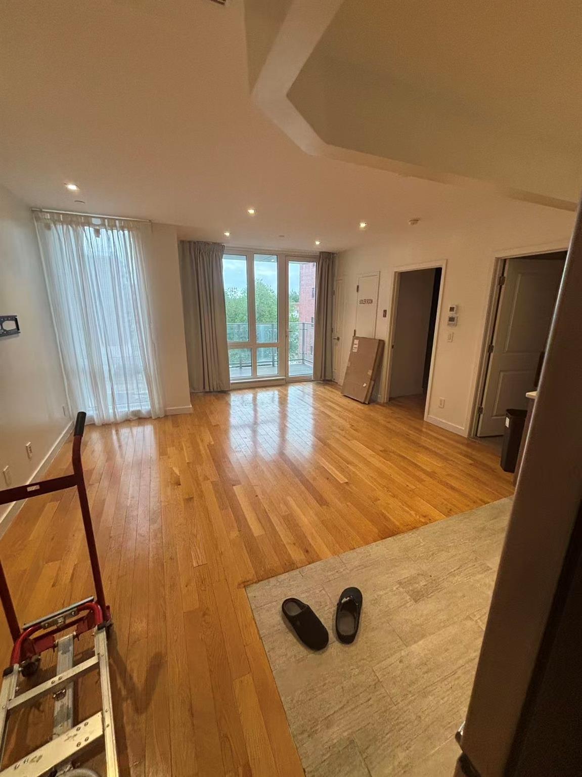 4223 Parsons Boulevard #5D, Flushing, New York image 3