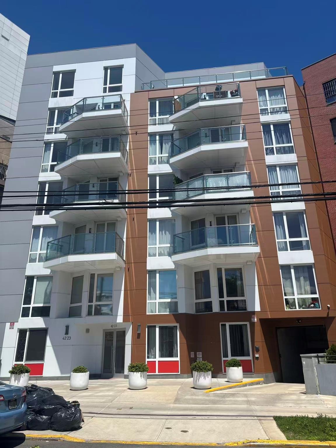 Parsons Boulevard 5D, Flushing, Queens, NY - 1 Bedrooms  
1 Bathrooms  
3 Rooms - 