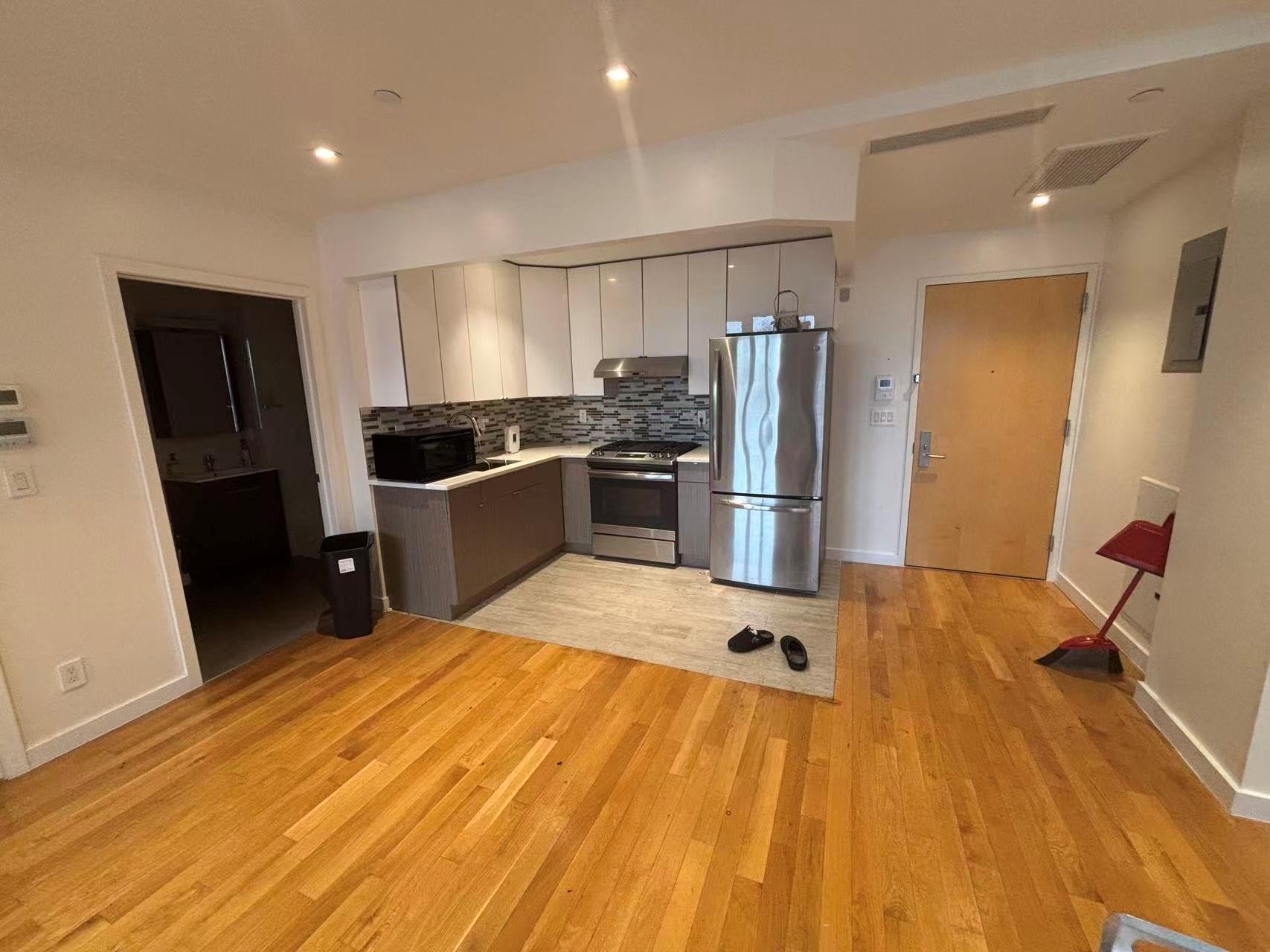 4223 Parsons Boulevard #5D, Flushing, New York image 2