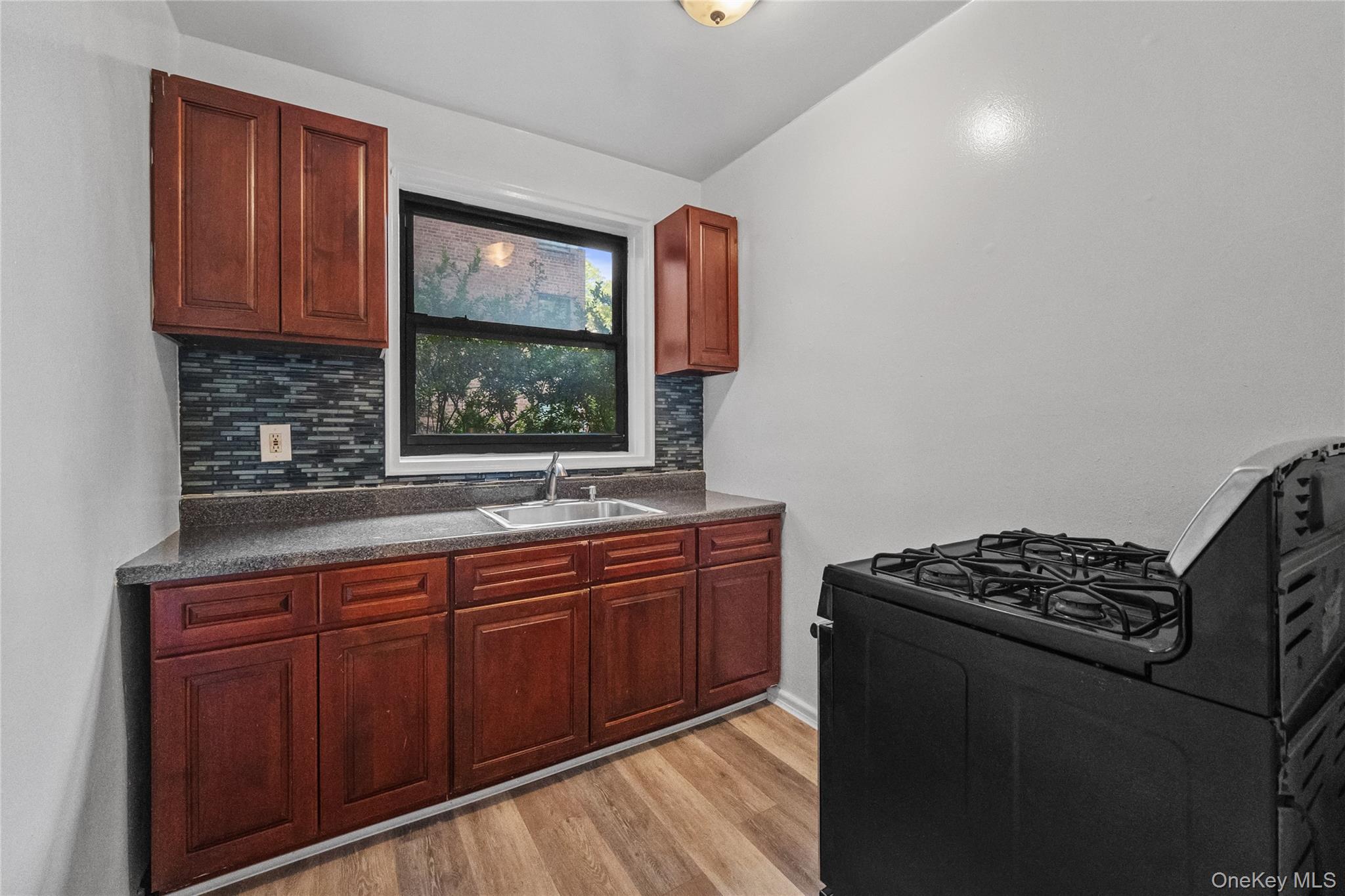 140 E Hartsdale Avenue 1L