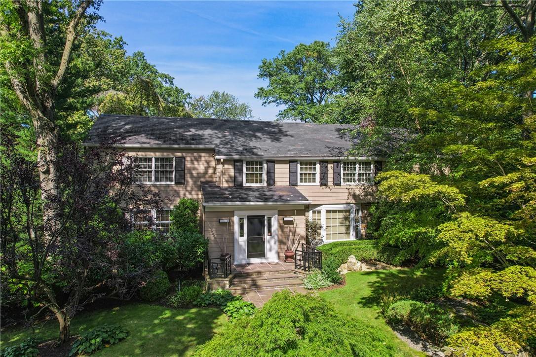 Penn Road, Scarsdale, New York - 5 Bedrooms  
4.5 Bathrooms - 