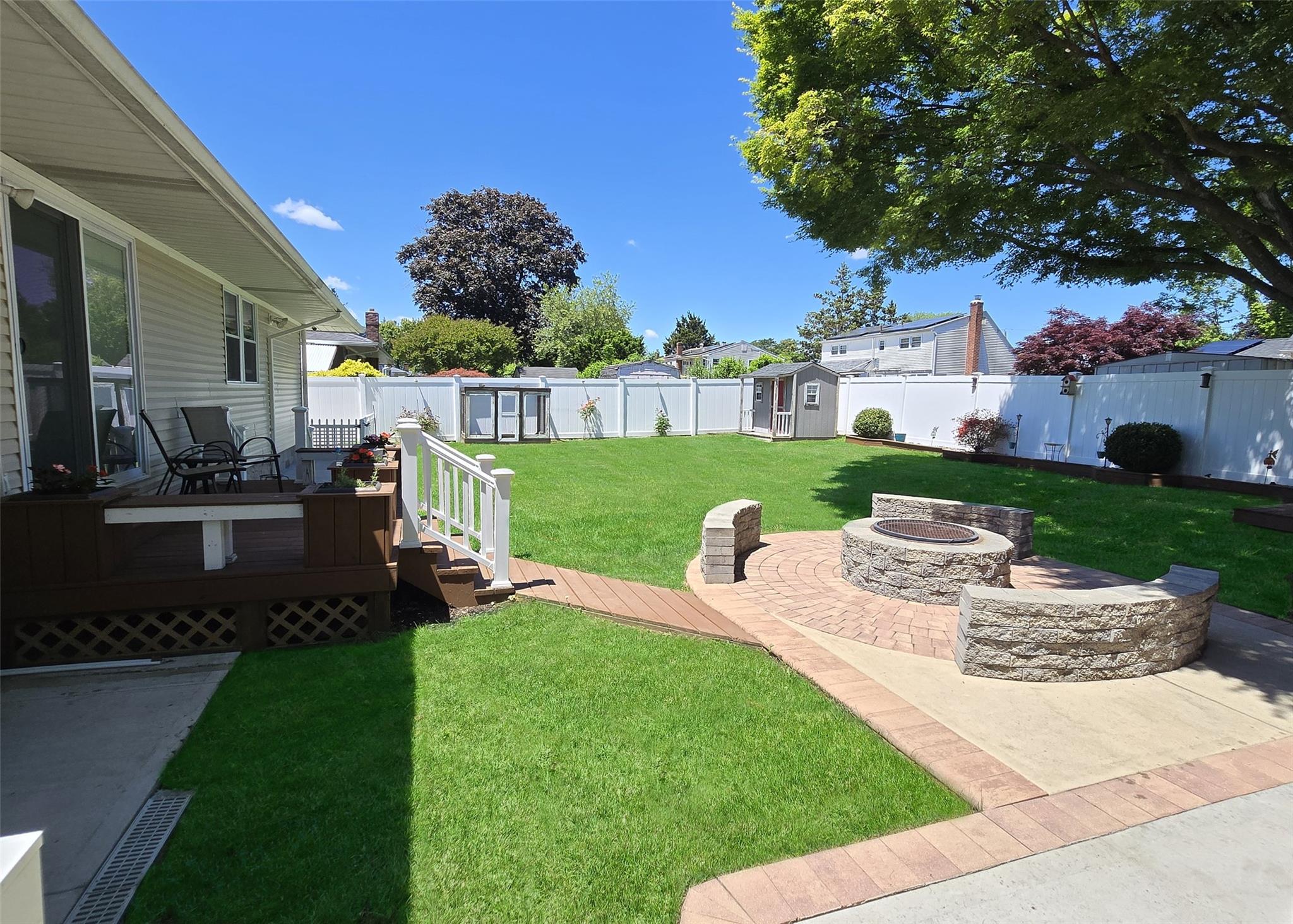 183 Floyd Street, Brentwood, New York image 21