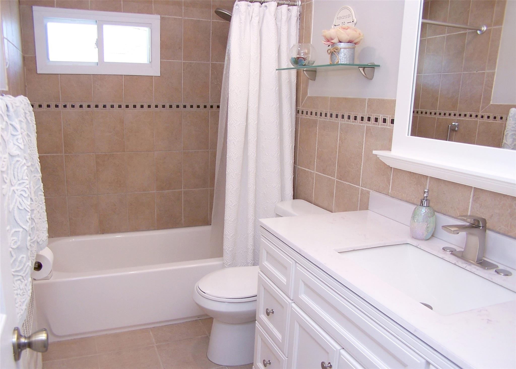 183 Floyd Street, Brentwood, New York image 11