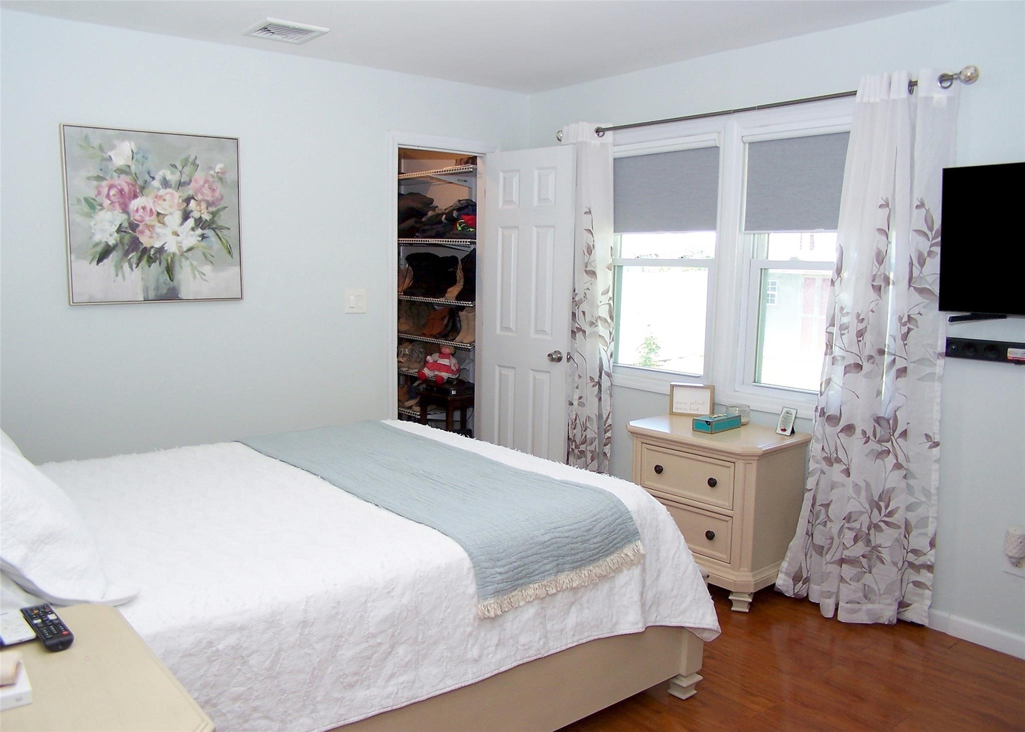 183 Floyd Street, Brentwood, New York image 9