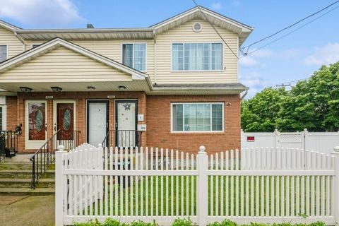 6235 Almeda Avenue, Arverne, NY 11692 - MLS#: 880470