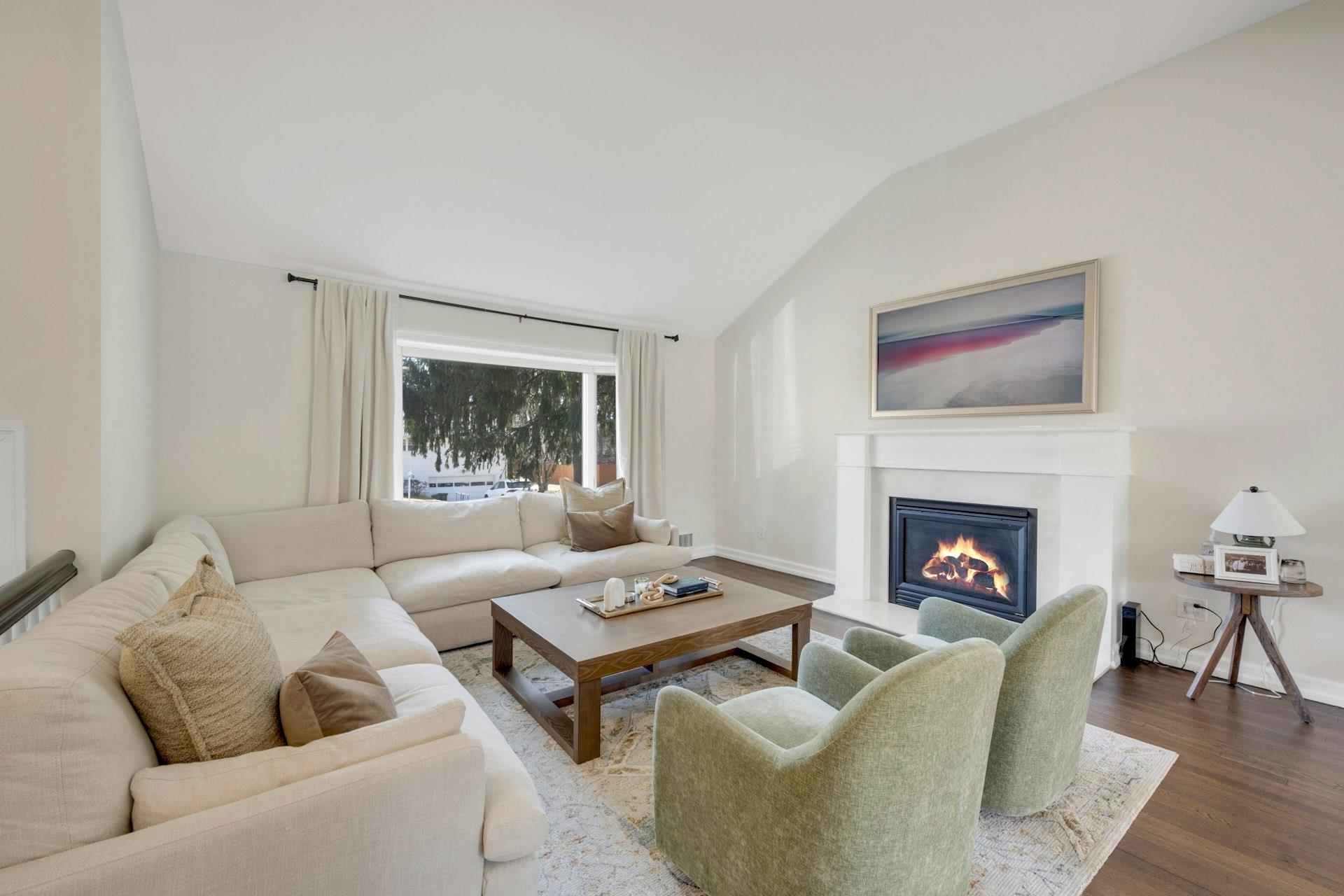 42 Gaby Lane, New Rochelle, New York image 6
