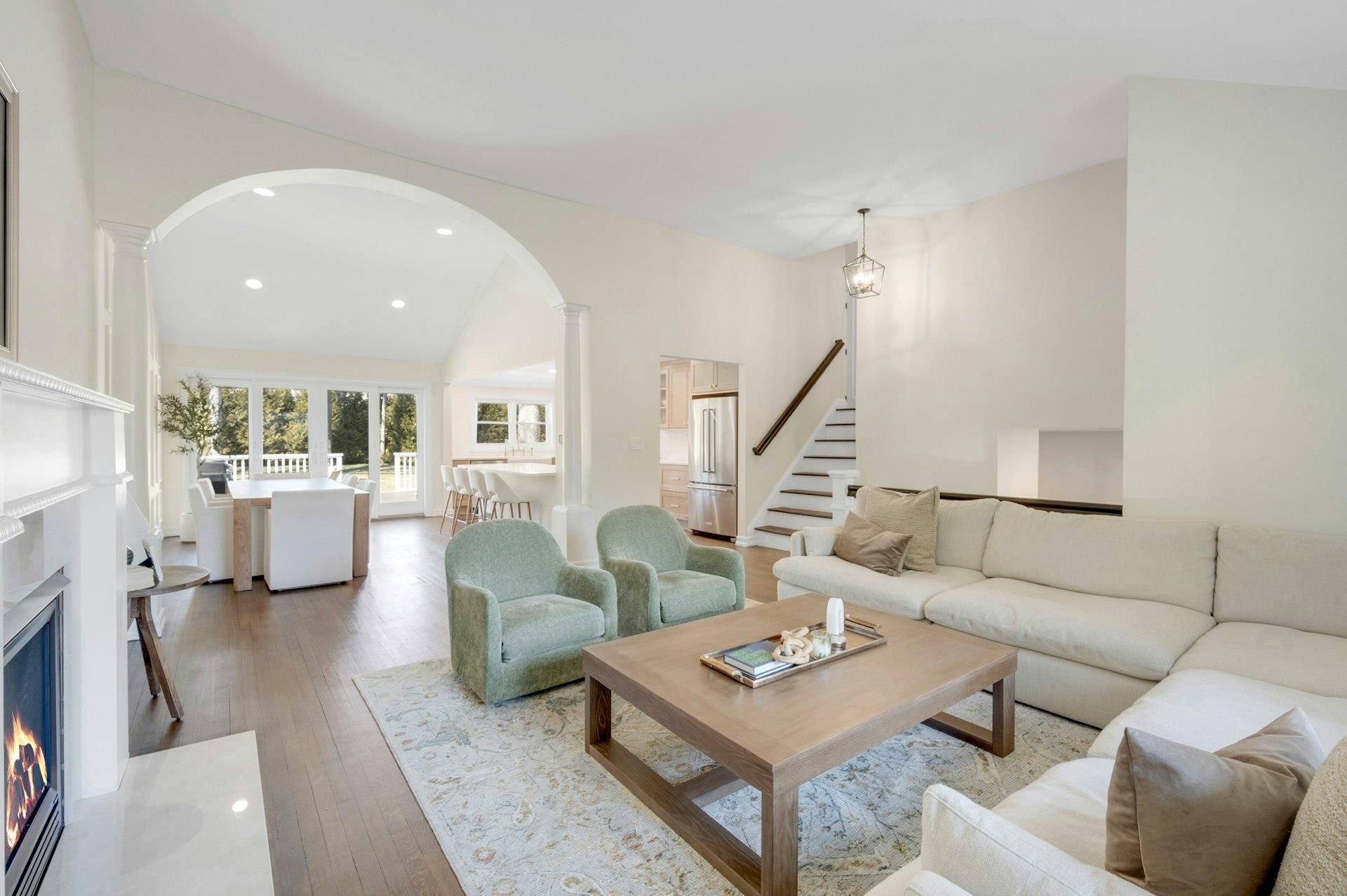 42 Gaby Lane, New Rochelle, New York image 3