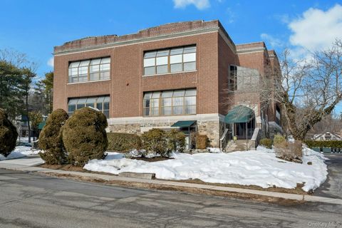 Condo For Sale - 33 Roselle Avenue #K<br/> Pleasantville, NY 10570