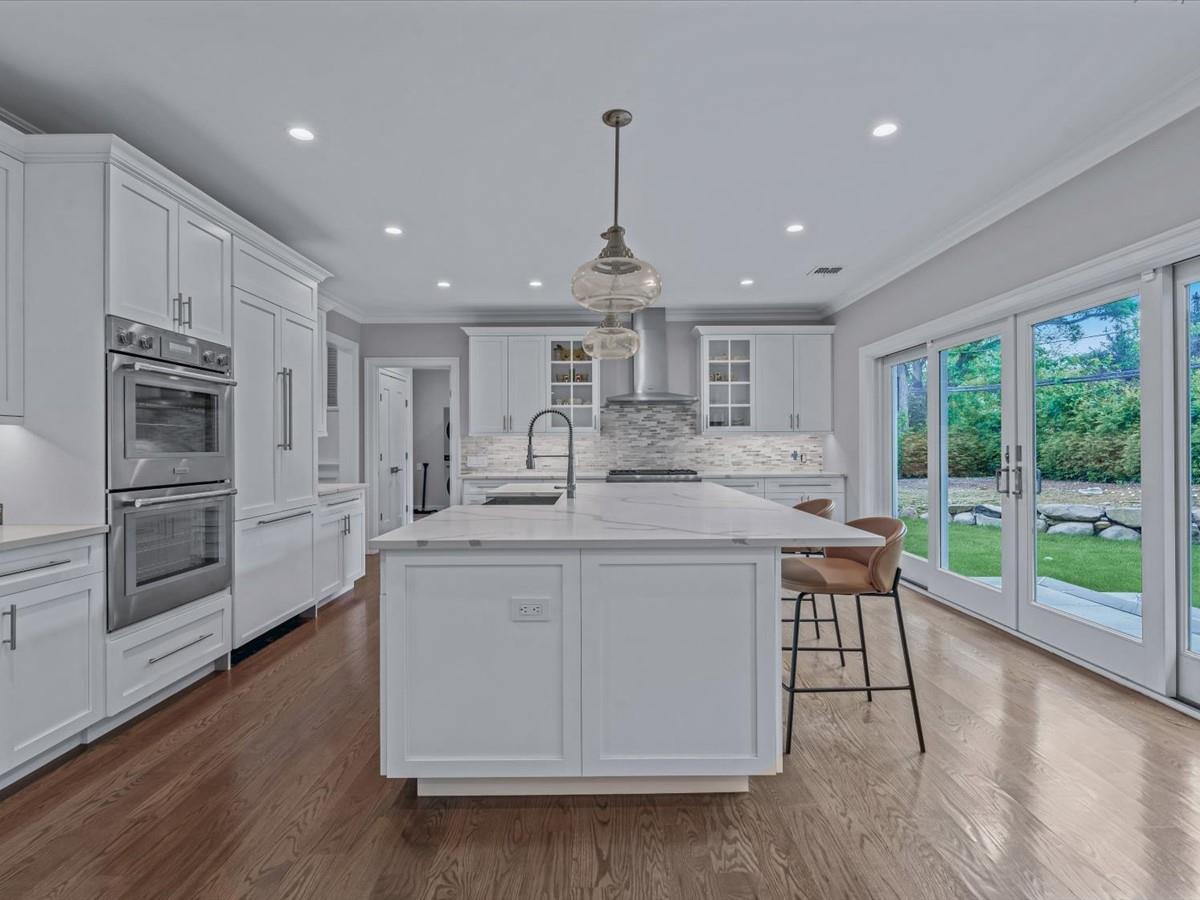 15 Grenfell Drive, Great Neck, New York image 11